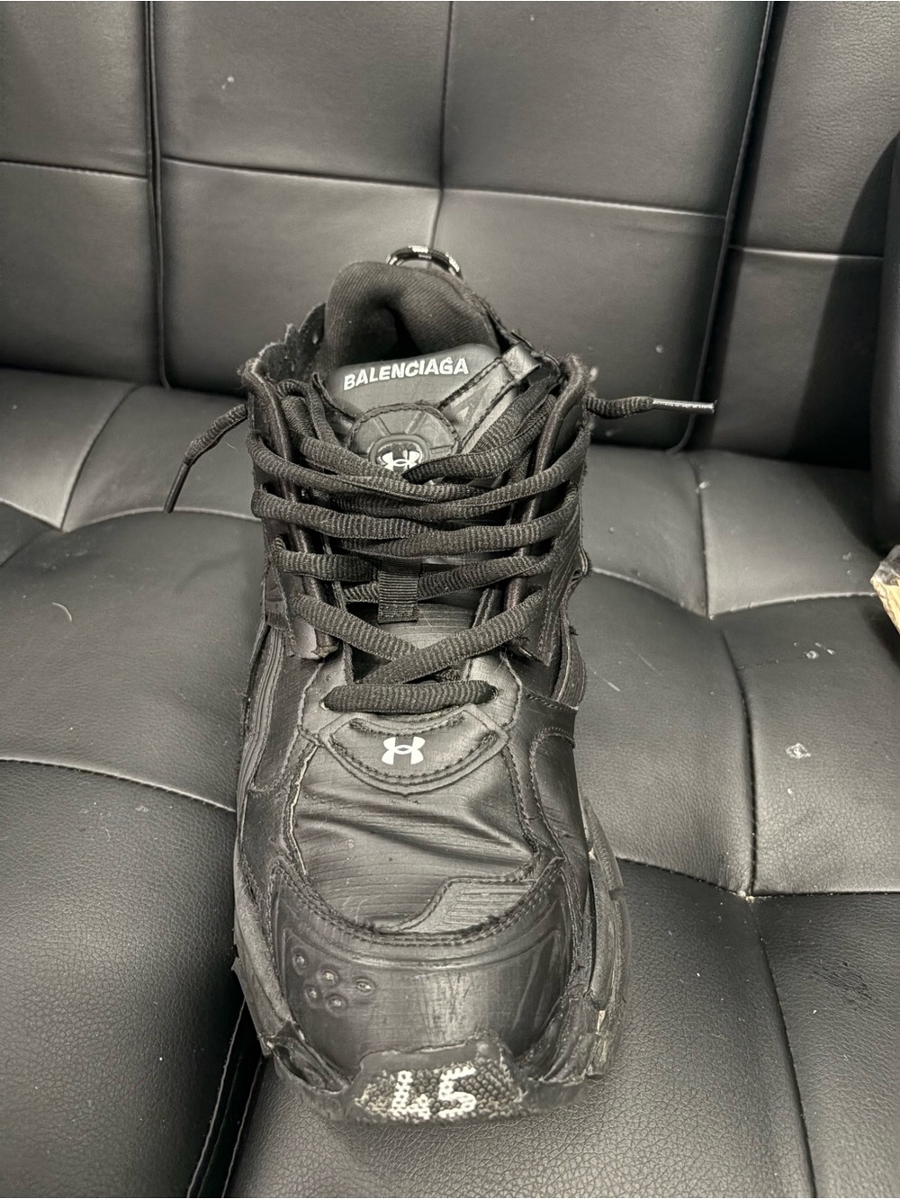 Balenciaga x Under Armor collab runners - Picture 7 of 9